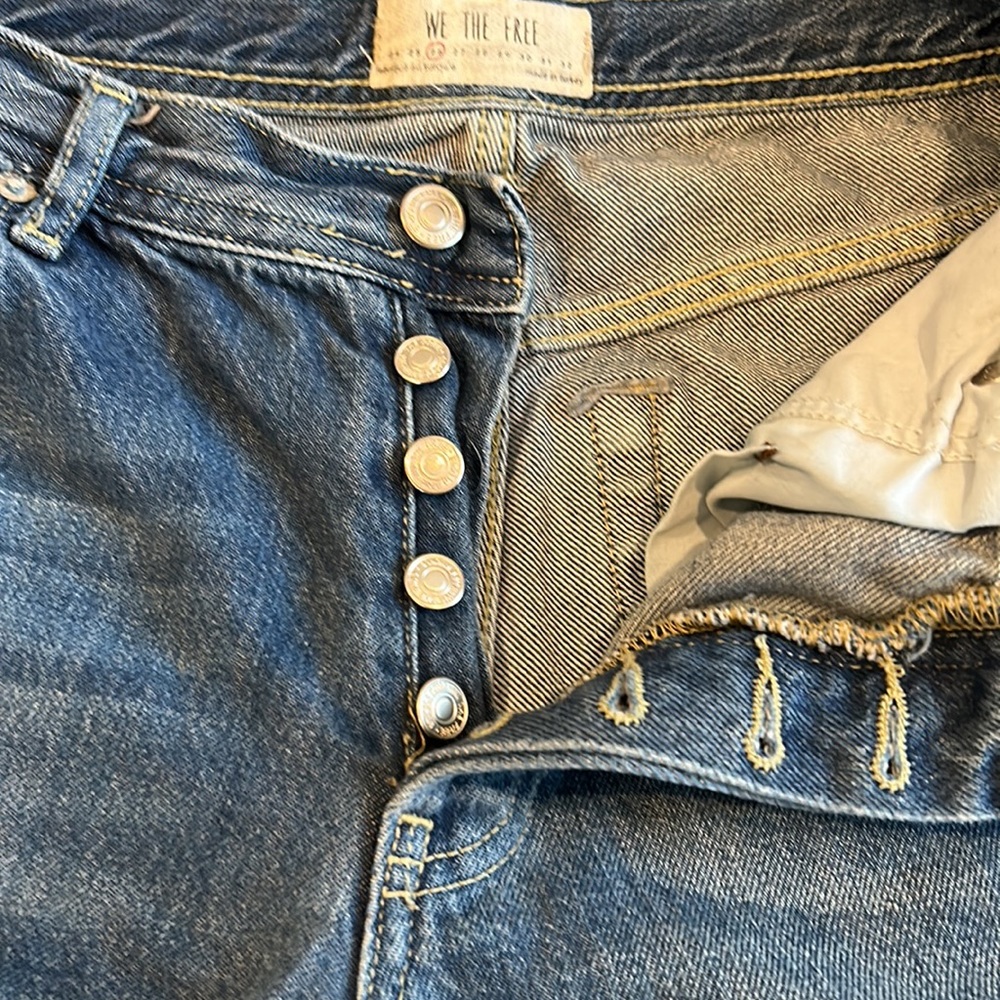 We the Free mid rise crop jeans. Size 26 - Picture 4 of 4